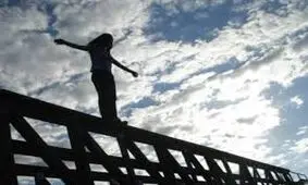 خودکشی وحشتناک دختر تهرانی در ستارخان
