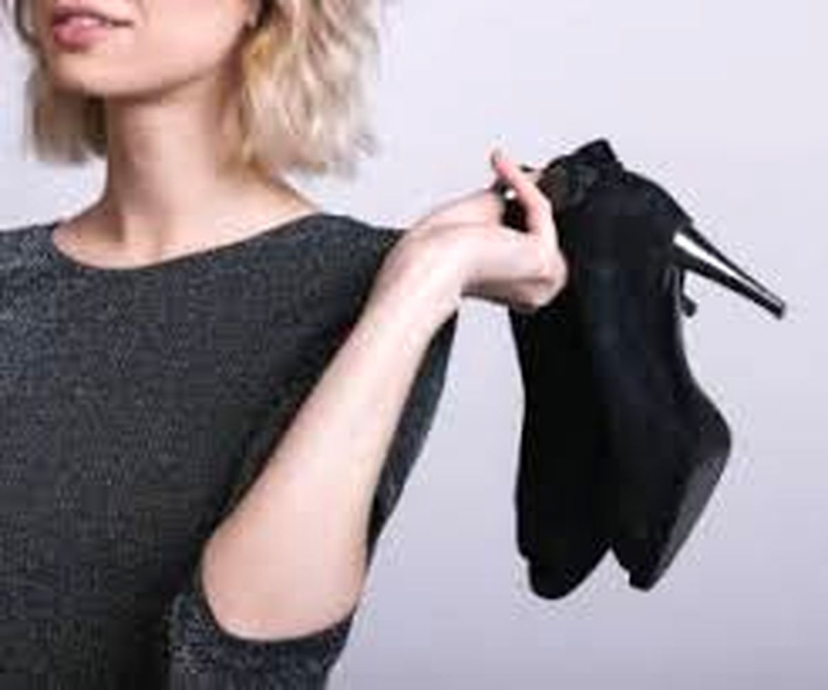 هر رنگ کفش را با چه رنگ لباسی ست کنیم؟