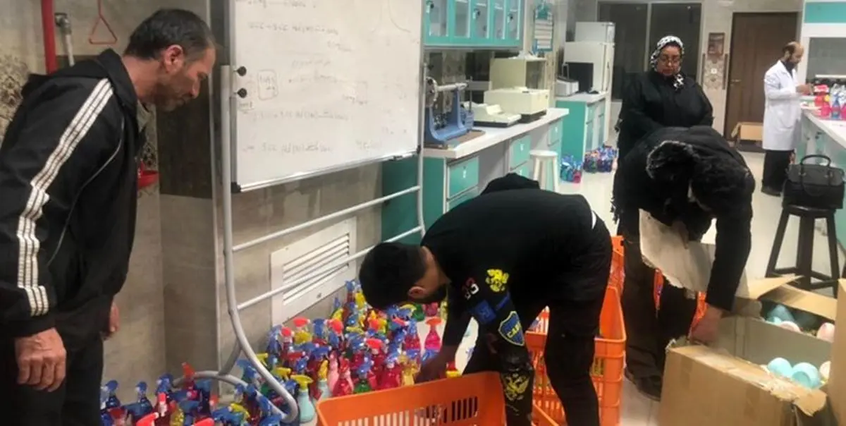 تهیه و توزیع ۲۰۰۰ پک بهداشتی در حاشیه شهر