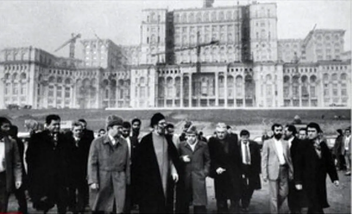 تصویری دیده نشده از آیت‌الله خامنه‌ای در سفر به رومانی