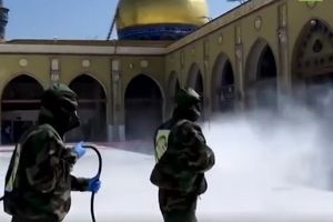 فیلم| ضدعفونی کردن مسجد کوفه در عراق