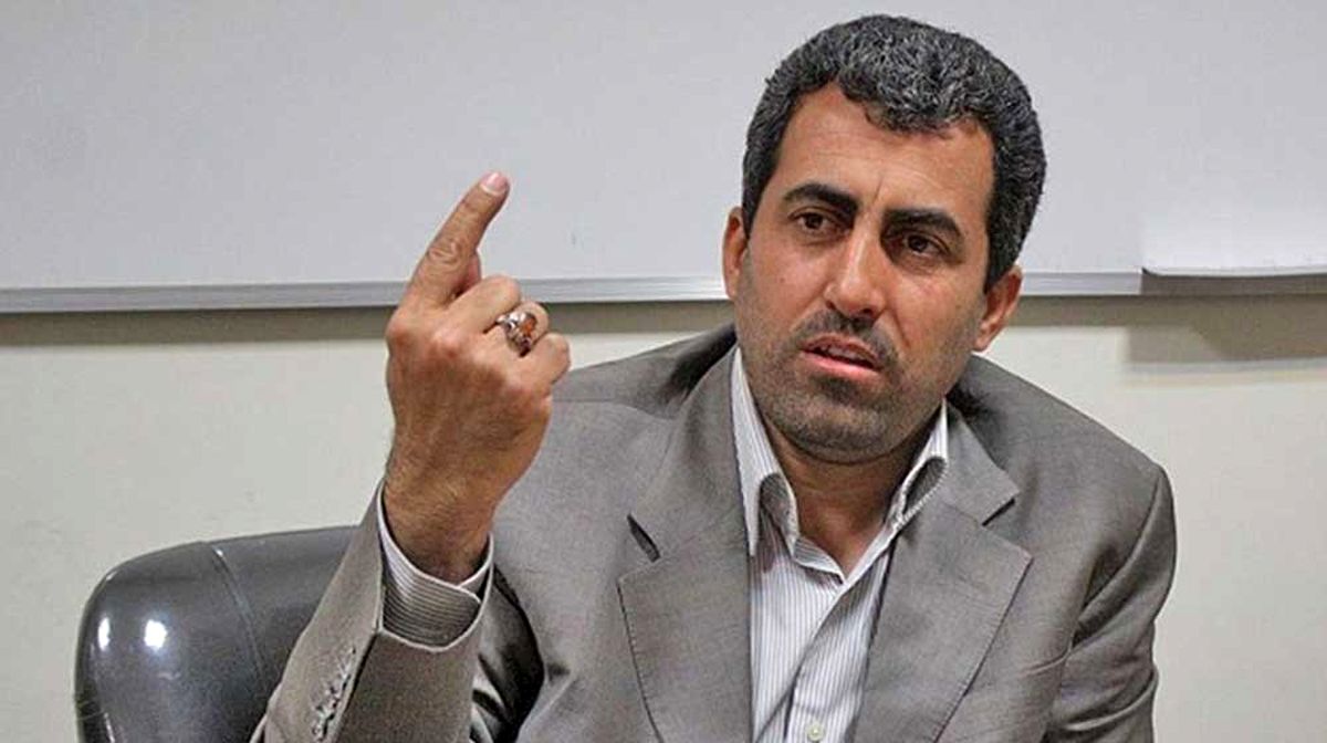 نرخ دلار در روزهای آتی منطقی میشود / بانک مرکزی بر بازار دلار مسلط است