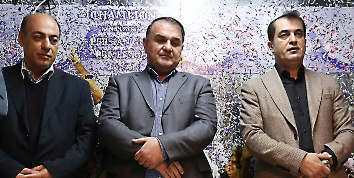 به جز مراسم عزاداری در جای دیگری گریه نکردم