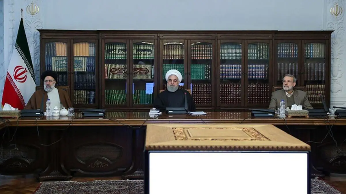 کرونا بین روحانی، لاریجانی و رئیسی فاصله انداخت!