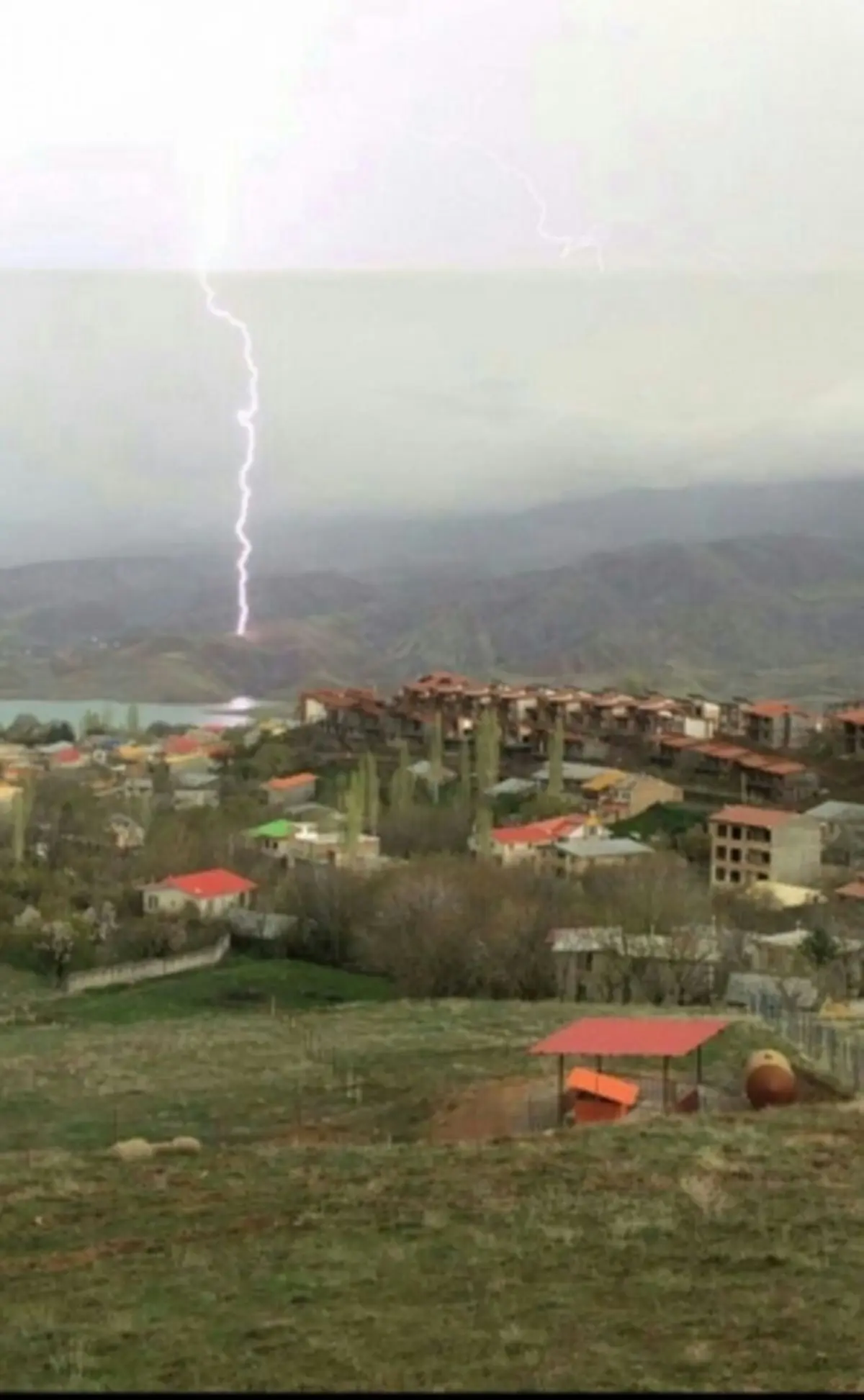 صاعقه در طبیعت زیبای طالقان