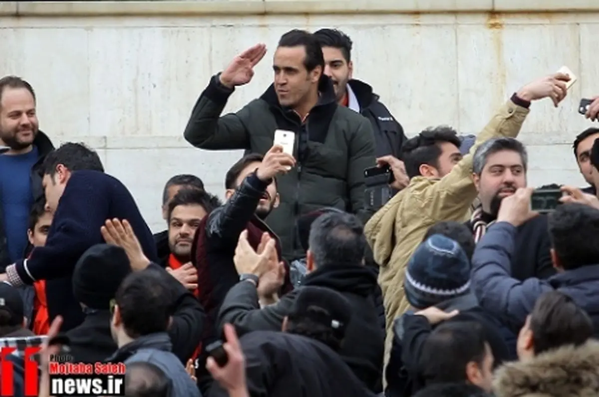 علی کریمی از کاندیدای مورد نظر خود حمایت کرد