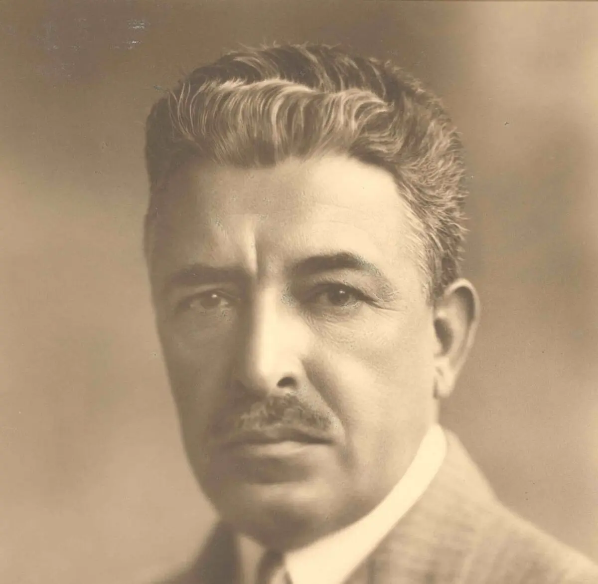 «آغاز محاکمه مرد مذاکره»