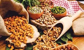 آجیل نوروز از 60 تا 180 هزار تومان به فروش می‌رسد/ مردم آجیل را حتما حرارت بدهند