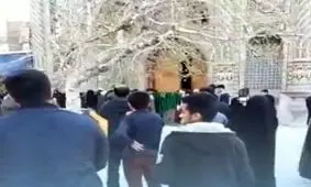 شعار حیدر حیدر برای شکستن درهای حرم! / باز هم پای شیعه انگلیسی درمیان است؟ + فیلم