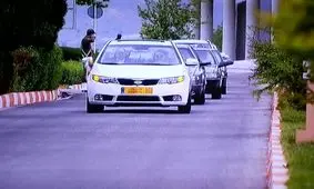 فیلم لحظه ورود نامزدهای انتخاباتی به سازمان صدا و سیما