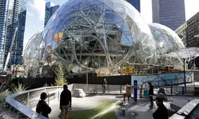 شرکت آمازون ۱۰۰ هزار کارمند جدید استخدام می‌کند/کسب و کار سکه به خاطر شیوع کرونا