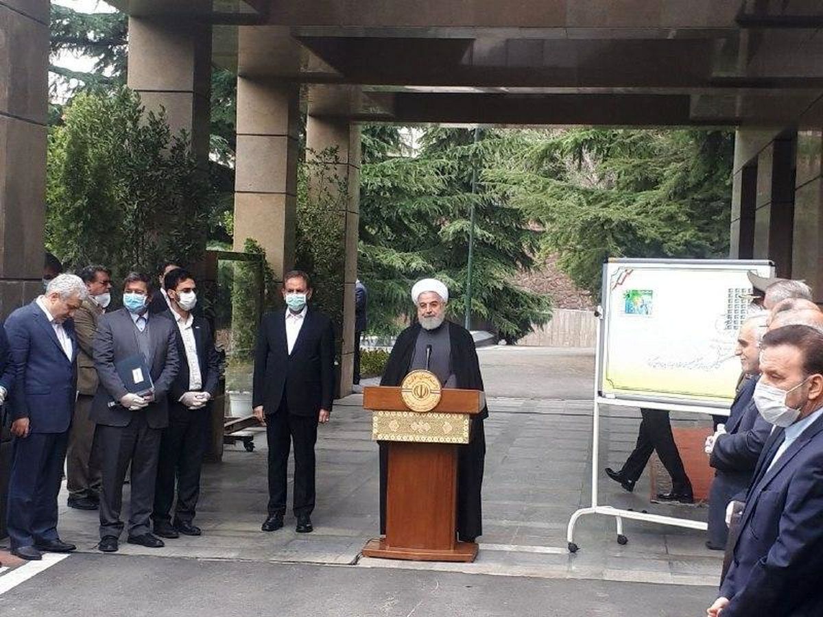 روحانی: در سختترین شرایط تحریمی بزرگترین طرحها را افتتاح کردیم/ در اعلام شیوع کرونا صادقانه عمل کردیم/ فیلم حواشی جلسه هیات دولت