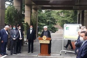 روحانی: در سخت‌ترین شرایط تحریمی بزرگترین طرح‌ها را افتتاح کردیم/ در اعلام شیوع کرونا صادقانه عمل کردیم/ فیلم حواشی جلسه هیات دولت