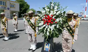 مراسم استقبال از شهدای مرزبانی در فرودگاه مشهد+تصاویر