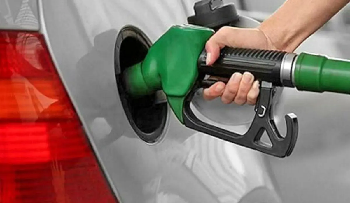 سهمیه بنزین سال ۹۸ تا ابتدای اردیبهشت ماه سال ۹۹ قابل برداشت است