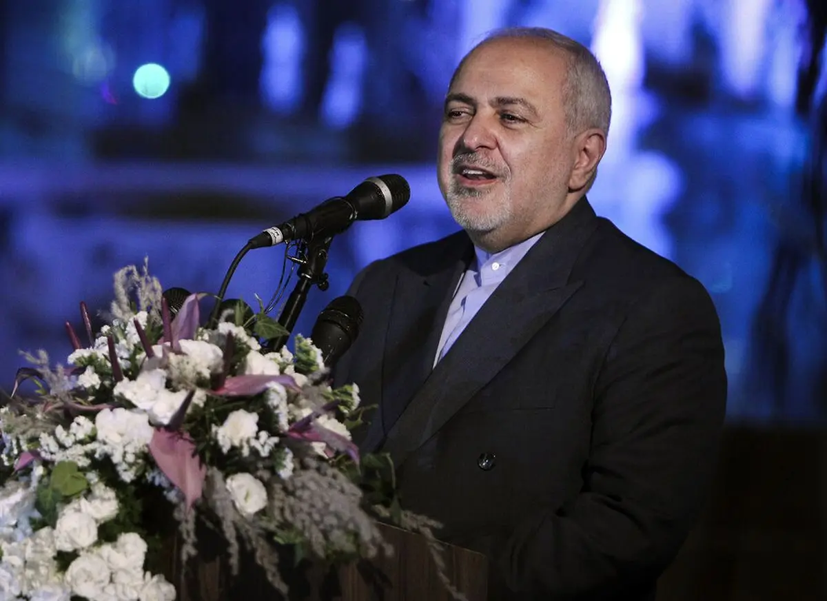 هرآن کس که به‌طور توأمان با مرگ‌پراکنیِ تحریم‌ها و کرونا مبارزه می‌کند ایرانی است و خودمانی / فیلم