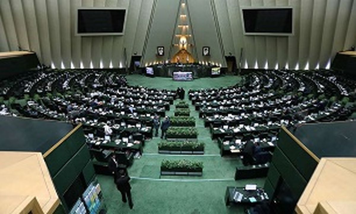 نامه نمایندگان اصلاح‌طلب مجلس به روحانی: طرح قرنطینه مدت‌دار اجرا شود