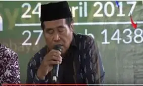 فیلم / مرگ قاری قرآن در حین تلاوت زنده!