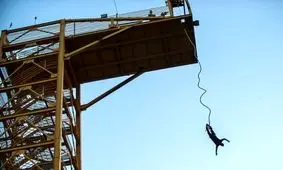 فیلم / مرگ دختر جوان بر اثر پرش با بانجی جامپینگ!