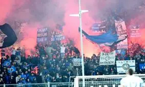 کتک زدن گزارشگر حین گزارش بازی!