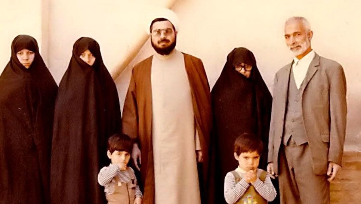خبر رسید پسر حسن روحانی فوت کرده / ظواهر نشان میدهد که احتمالاً در حال ور رفتن با اسلحه، از دستخودش در رفته
