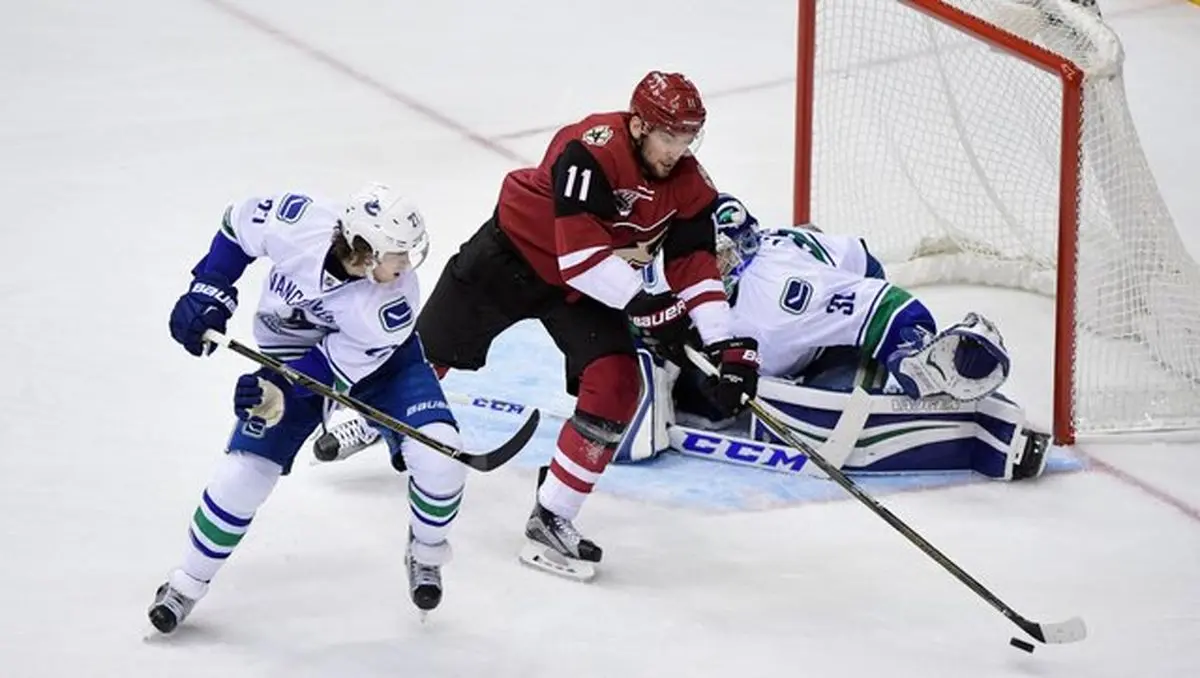 شیوع کرونا مسابقات جهانی هاکی روی یخ را هم لغو کرد