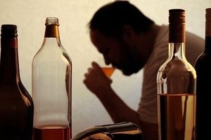 مسمومیت ۲۳۰ نفر و مرگ ۲۰ نفر بر اثر مصرف الکل در آذربایجان شرقی