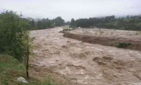 شدت بارندگی و سیلاب در جاده دهدز - ایذه / فیلم