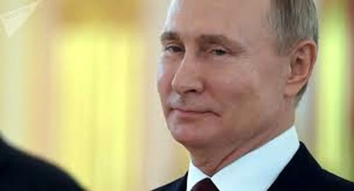 بازدید پوتین با لباس و ماسک مخصوص از مرکز درمان بیماران مبتلا به کرونا در مسکو / فیلم