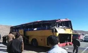 جزئیات برخورد اتوبوس ولوو با کوه در محور هزار