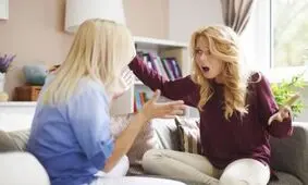 اختلاف مادر و دختری و حل آن