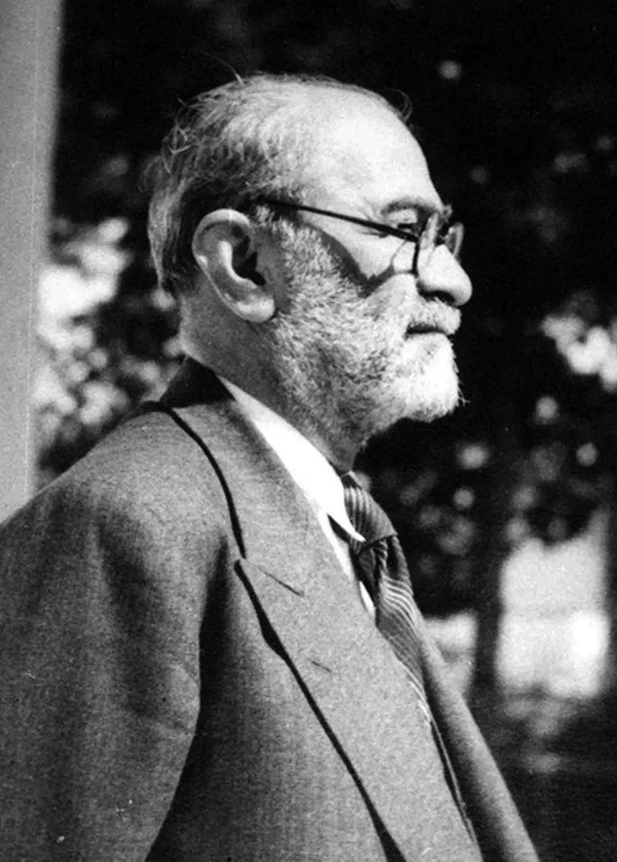 به نظر می‌آید که آینده خالی از اشکال نباشد