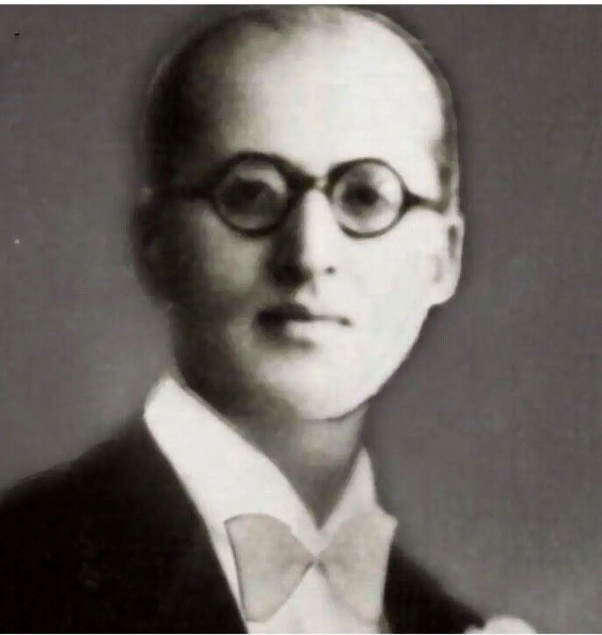 دکتر عبدالله حامدی؛ پزشک جان‌باخته در راه مبارزه با تیفوس