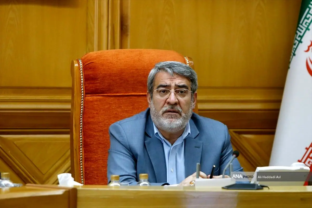 پارک‌ها و فروشگاه‌های بزرگ تعطیل می‌شوند