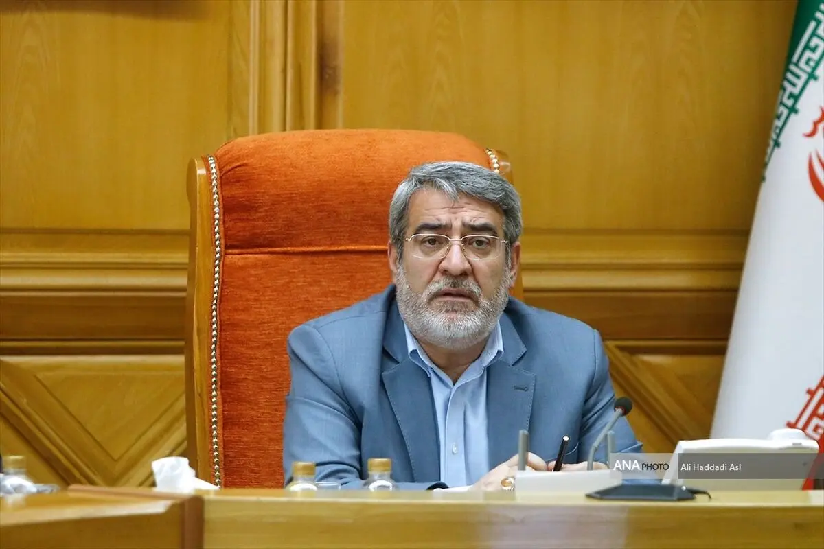 پارک‌ها و فروشگاه‌های بزرگ تعطیل می‌شوند