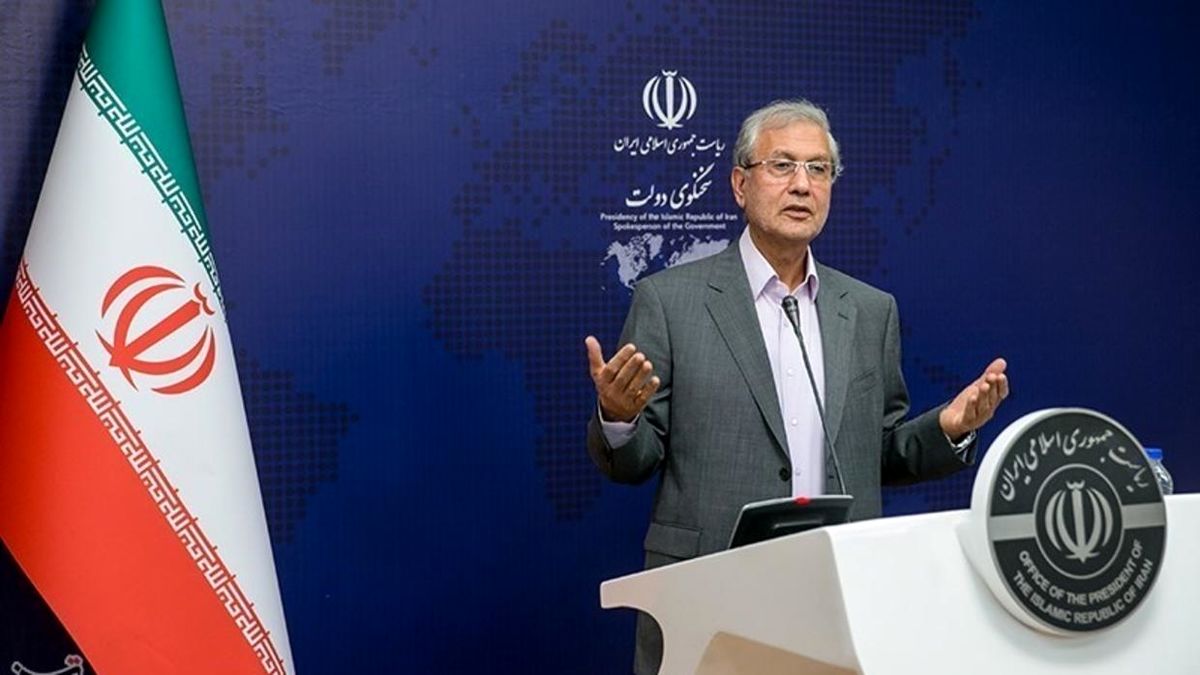 ربیعی: ادارات و فعالیتهای اقتصادی تا ۱۵ فروردین تعطیل می شود