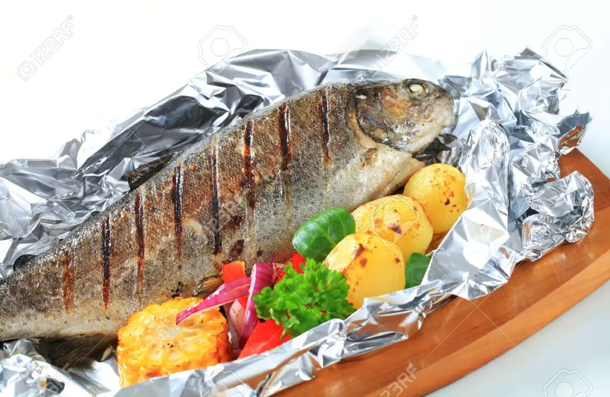 استفاده از فویل آلومینیومی‌در پخت‌و‌پز با این خطرات همراه‌ است