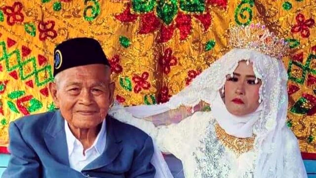 پیرمرد ۱۰۳ ساله اندونزیایی با دختر ۲۷ ساله ازدواج کرد