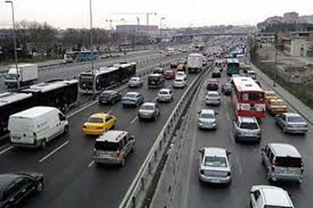 وضعیت ترافیکی غرب به شرق اتوبان همت، چمران و میدان ونک