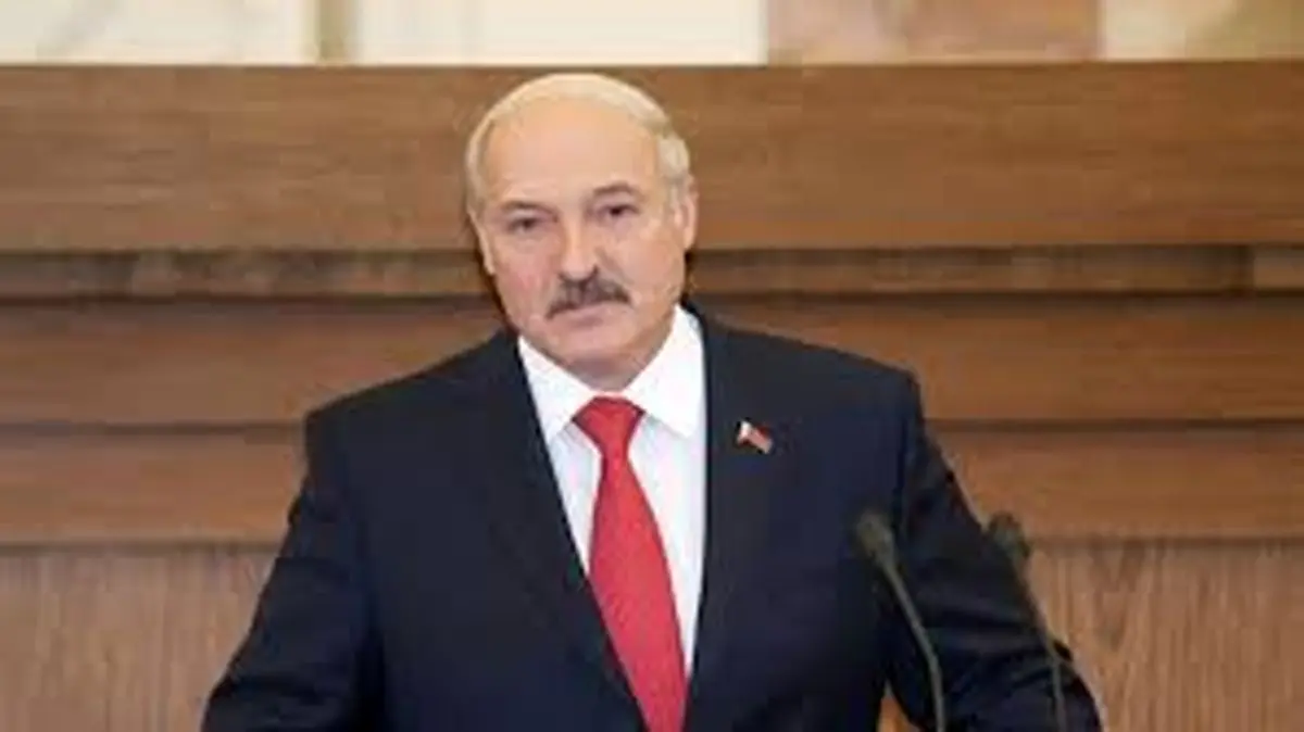 «مشروب، سونا و کار روی تراکتور»، نسخه‌ رئیس‌جمهور بلاروس برای کرونا