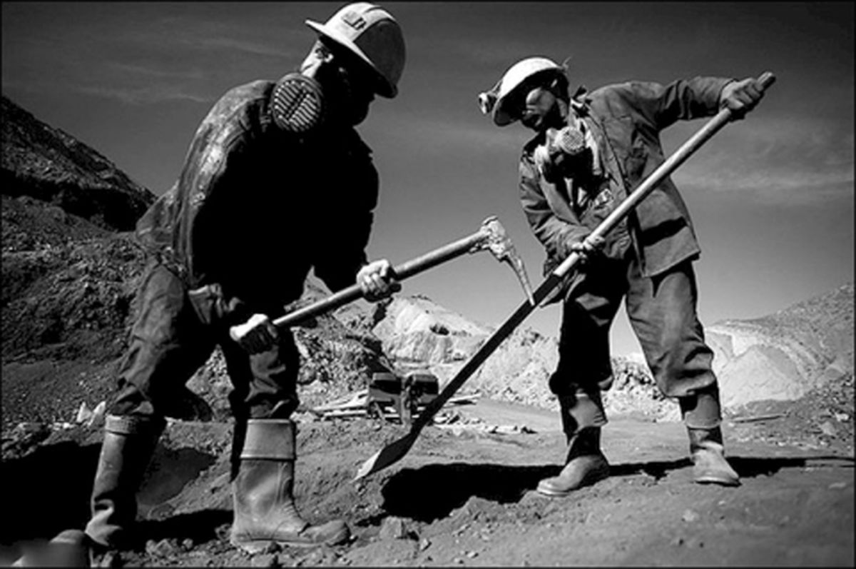 از وعدههای گلدرشت تا وضعیت معشیتی نابهسامان/ برنامههای کدام کاندیدا زندگی کارگران را بهتر میکند؟