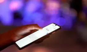 ظرفیت شبکه موبایل اشباع شده؛ صداوسیما دست از لجبازی بردارد