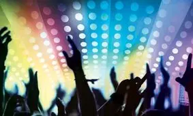 دستگیری 20 دختر و پسر در کرونا پارتی