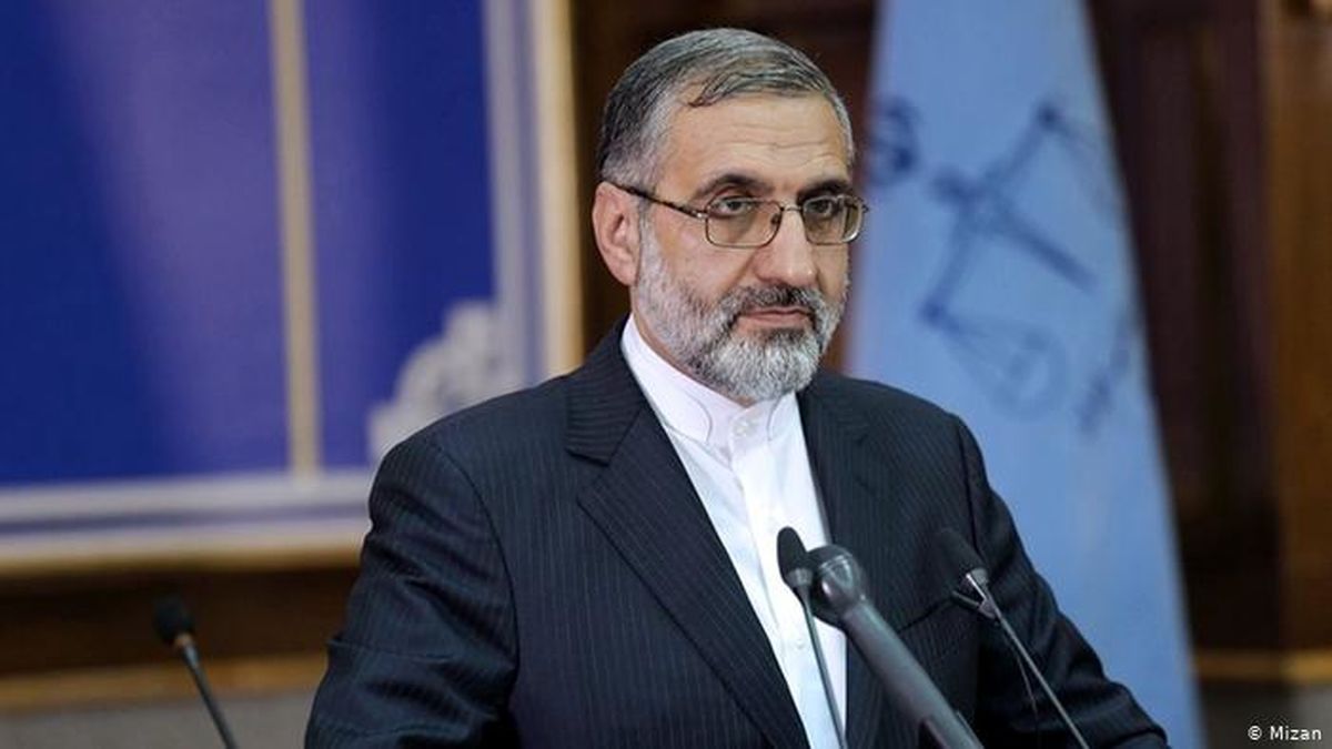 طبری اردیبهشت ماه محاکمه میشود/ محمدعلی نجفی مشمول مرخصی نمیشود/ فرار زندانیان سقز نتیجه توطئه و سهل انگاری بود