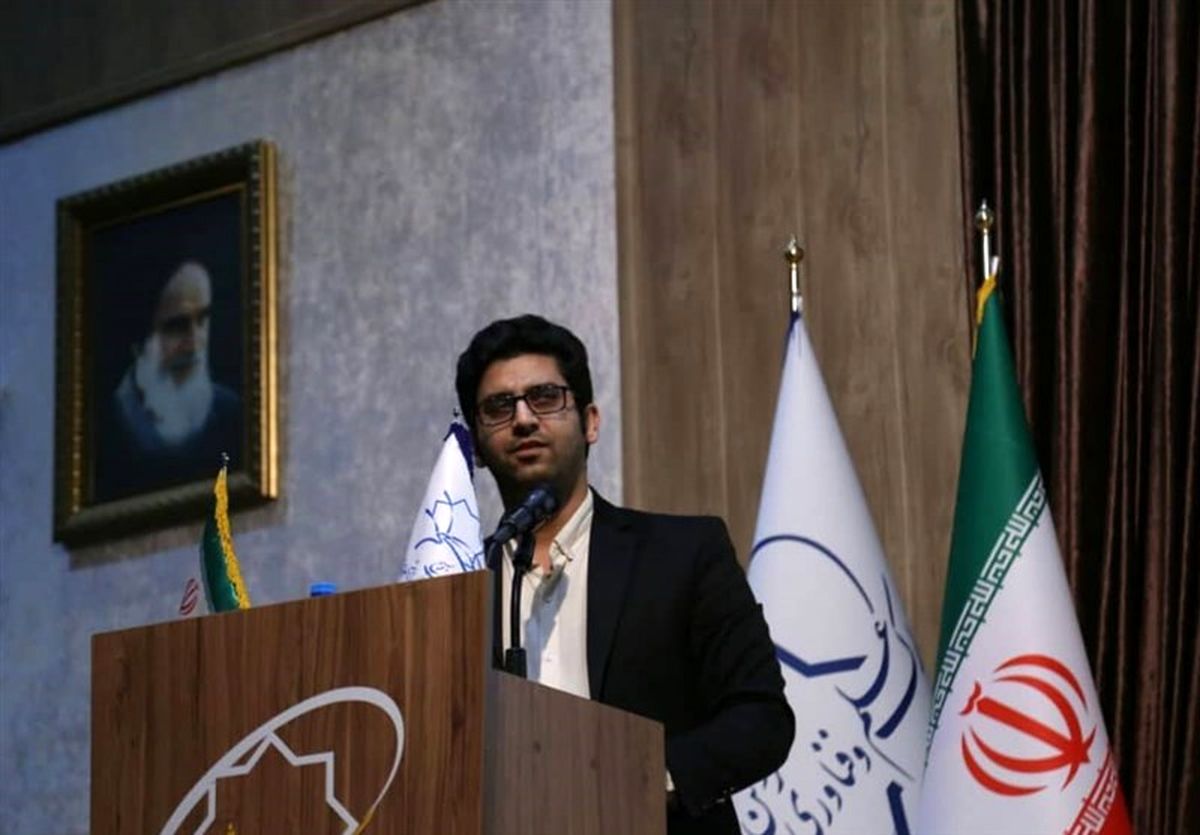 سبکترین نردبان جهان در قزوین ساخته شد / تولید فومهای رنگی برای نخستین بار در ایران