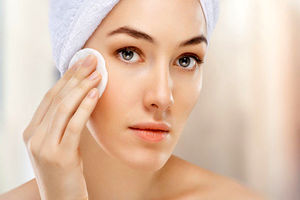 7 پاک کننده طبیعی، مفید و ارزان قیمت برای آرایش صورت!!