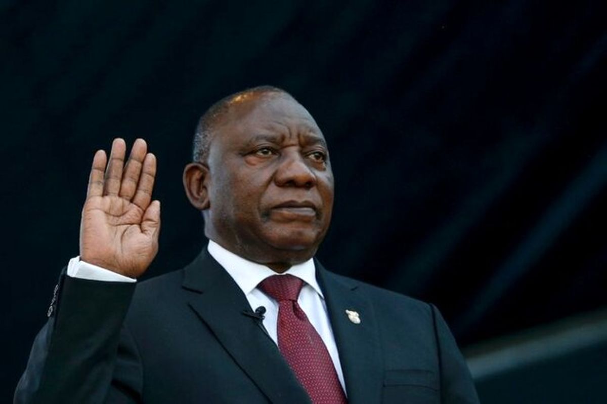 رئیس جمهوری آفریقای جنوبی یکی از وزیران را به دلیل نقض قرنطینه توبیخ کرد