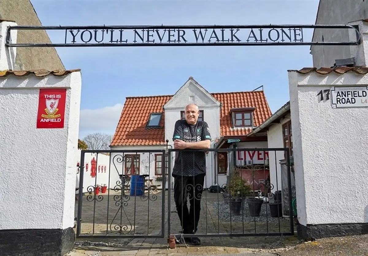 اقدام جالب هوادار دوآتشه لیورپول؛ خانه‌ای که به شکل ورزشگاه آنفیلد ساخته شد + عکس