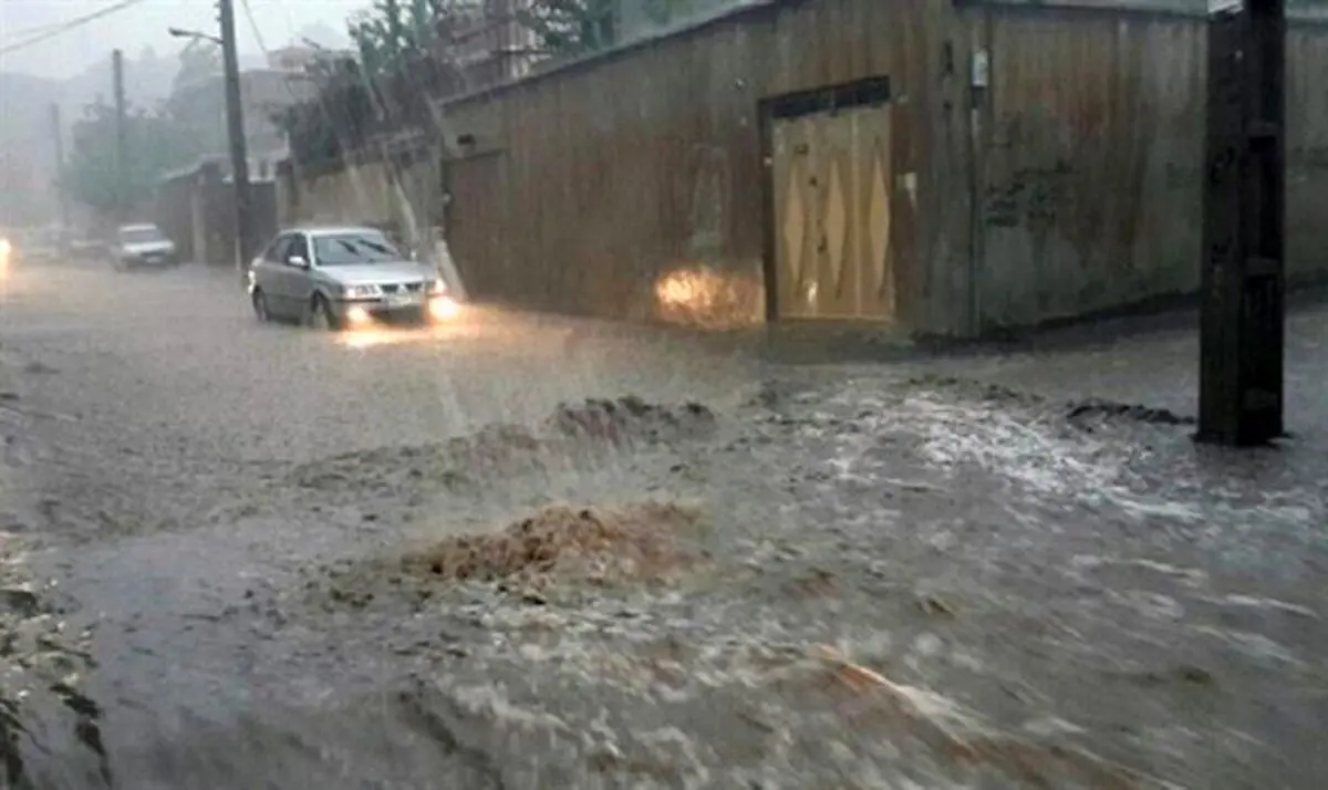 ۲۰ توصیه بهداشتی برای حفظ سلامتی در سیل و سیلاب/ نکاتی که جانتان را در بارش‌های سیل‌آسا نجات می‌دهد