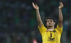 شکایت مدافع پرسپولیسی از مجری جنجالی